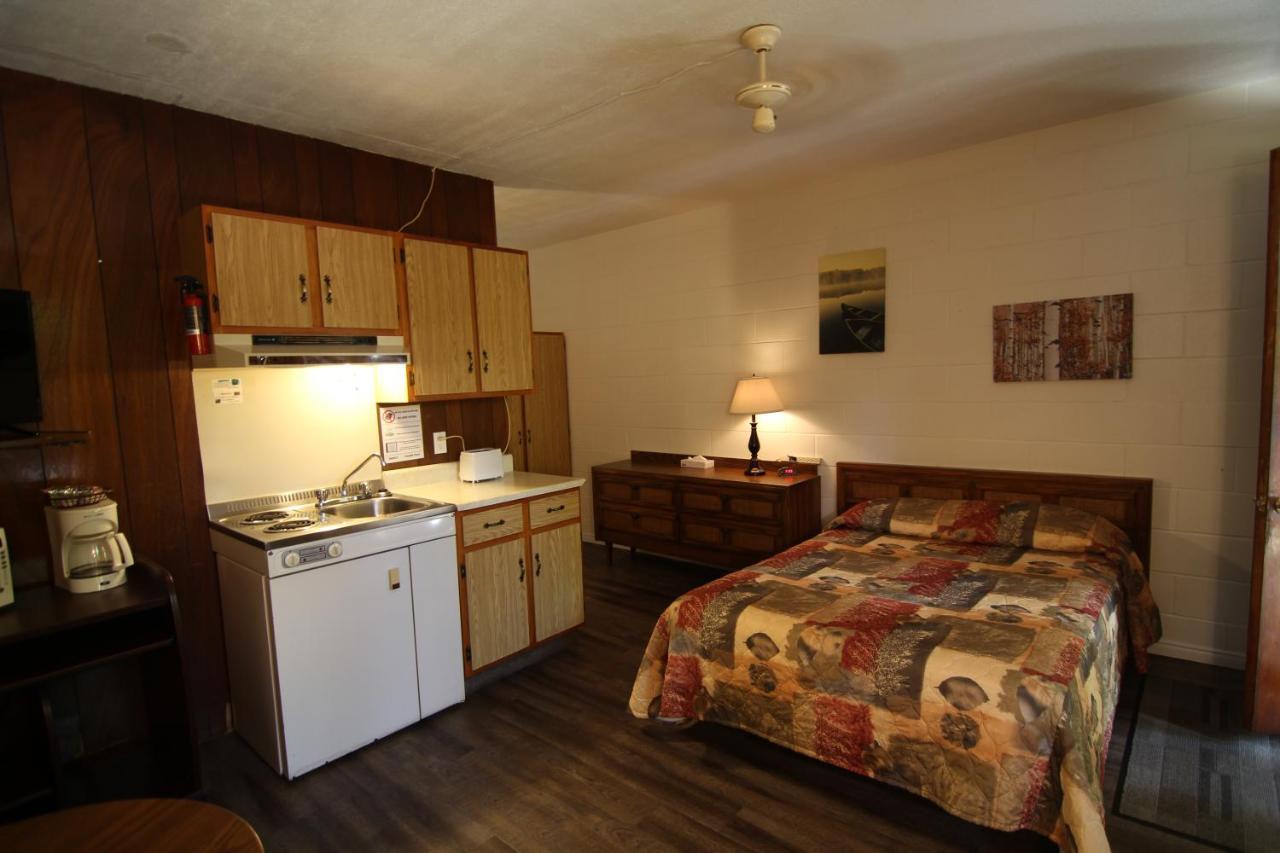 Motel Lennoxville Sherbrooke Eksteriør billede