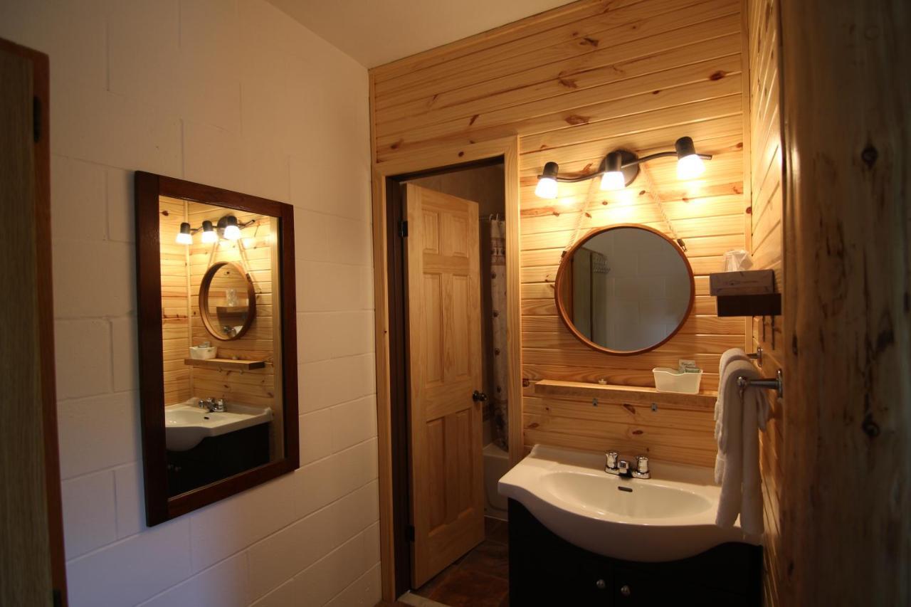 Motel Lennoxville Sherbrooke Eksteriør billede