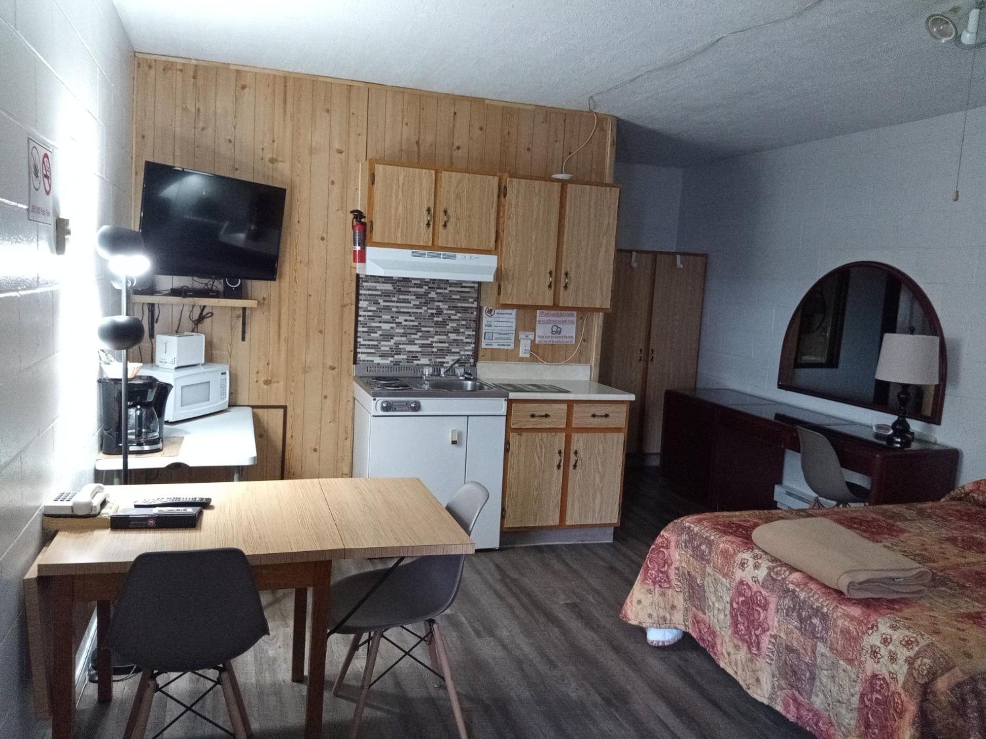 Motel Lennoxville Sherbrooke Eksteriør billede