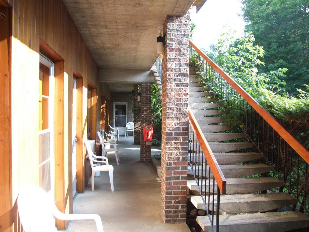 Motel Lennoxville Sherbrooke Eksteriør billede