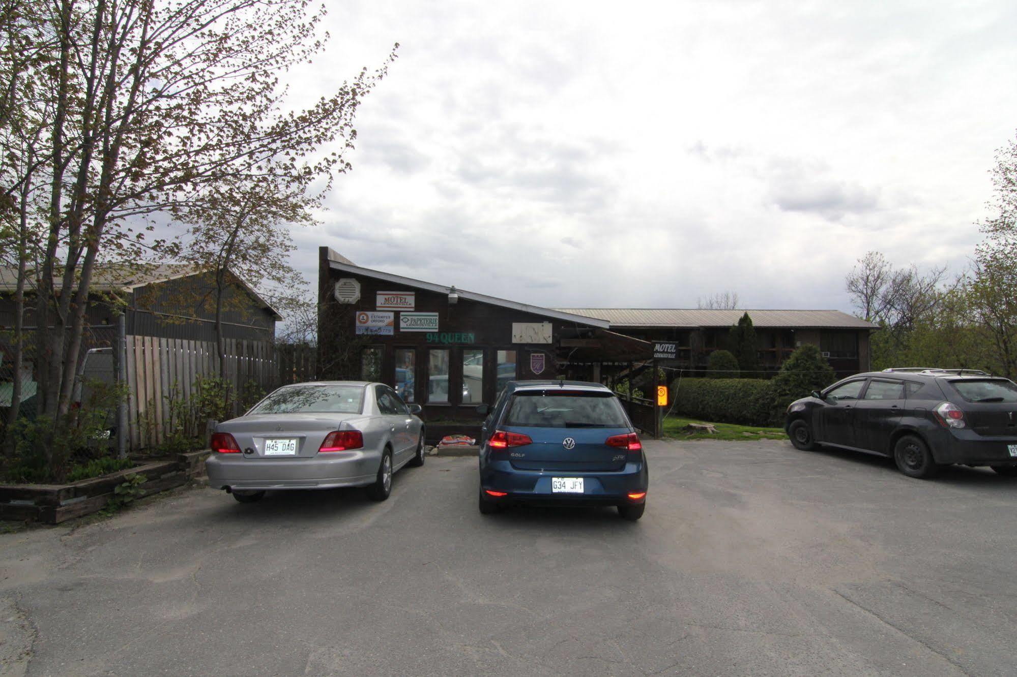 Motel Lennoxville Sherbrooke Eksteriør billede