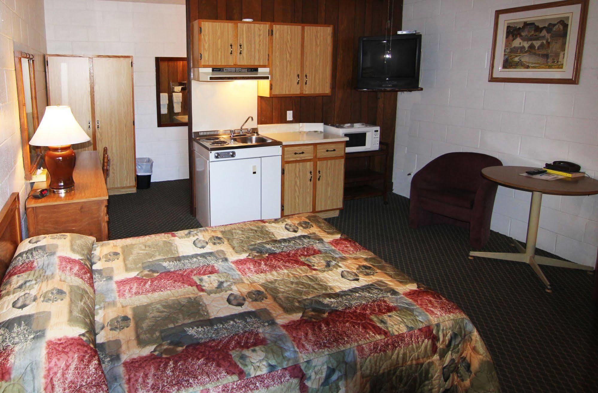 Motel Lennoxville Sherbrooke Eksteriør billede