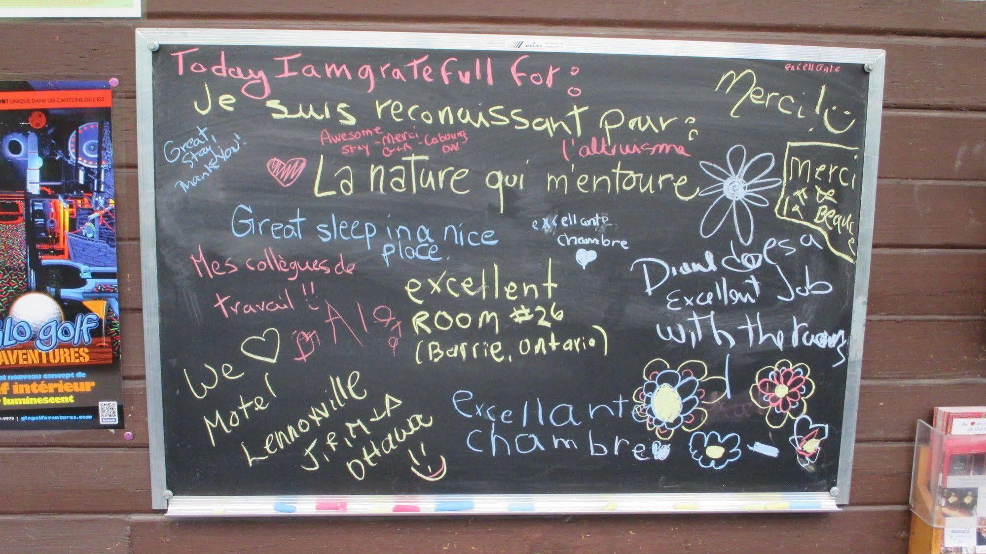 Motel Lennoxville Sherbrooke Eksteriør billede